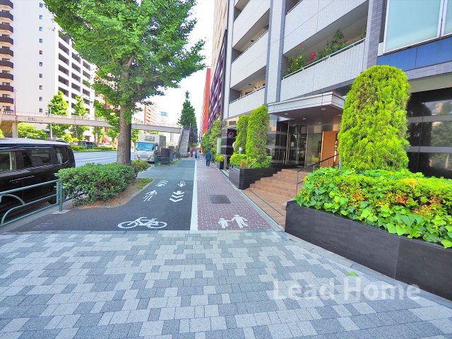 【その他】 | グランスイート南麻布 | 前面歩道部分