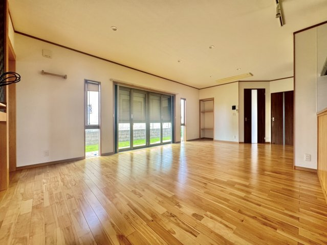 【オール電化】結城市小田林中古戸建(旭化成ホームズ)注文住宅の居間・リビング