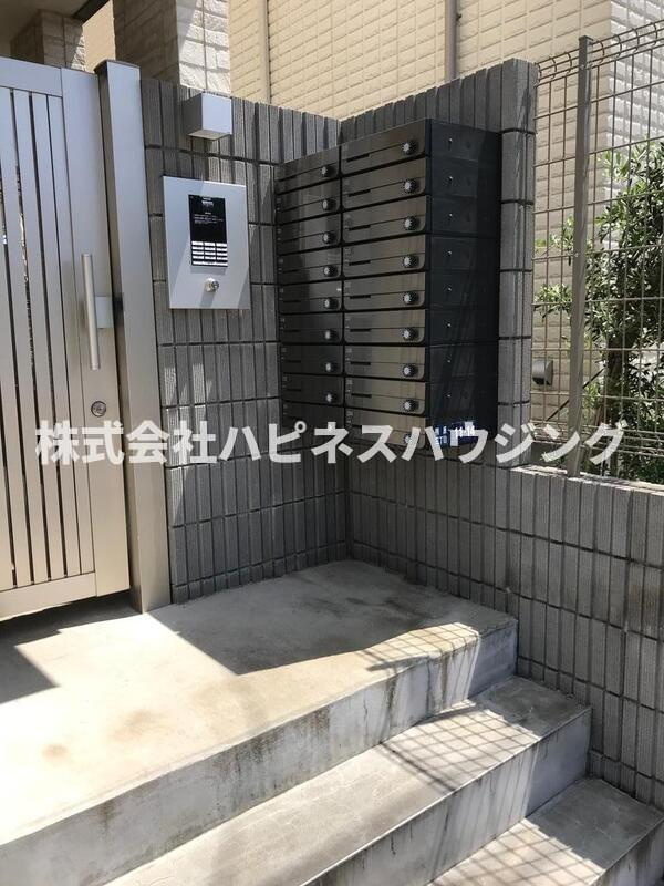 ガーネット柏のエントランス