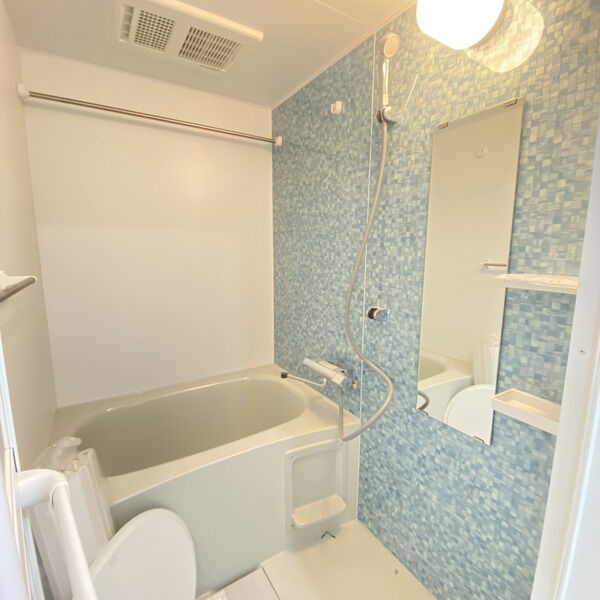 THE RESIDENCE SAKURAYAMA WEST　名古屋市賃貸　仲介手数料無料の浴室