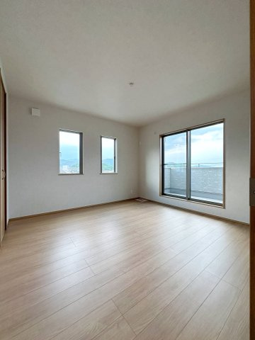 安佐南区八木6丁目 No.3の寝室|広々とした8帖の主寝室☆