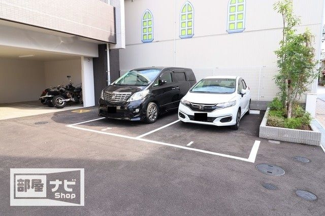 ミラージュパレス福山駅前の駐車場