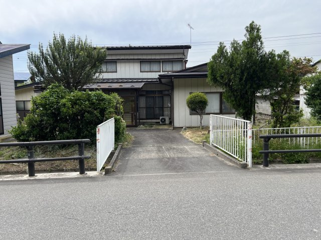 長井市森　住宅