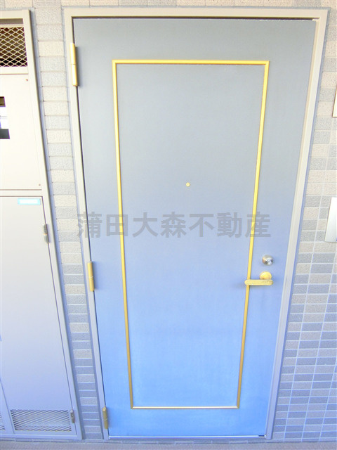 ルーブル多摩川参番館の玄関