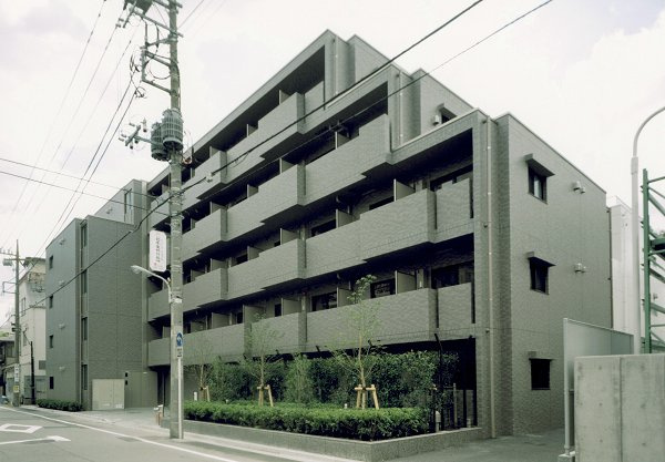 ルーブル多摩川参番館の外観