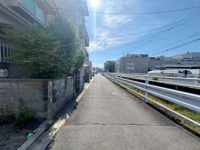 西七条掛越町　新築参考プランの前面道路含む現地写真|小学校まで徒歩４分とパパママ安心の通学距離！（R8.5撮影）