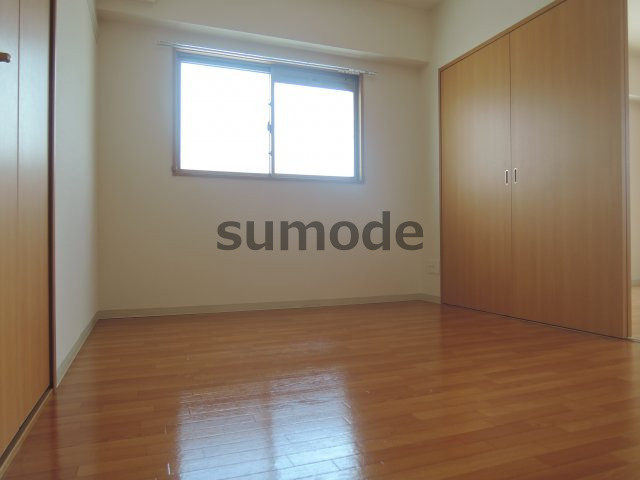 高槻市中川町の賃貸マンションの洋室