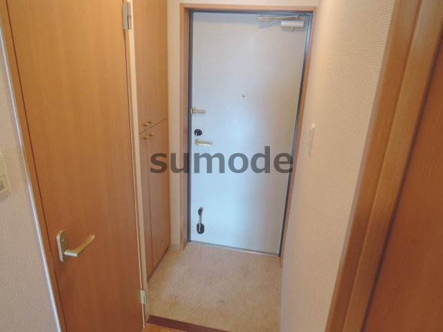 高槻市中川町の賃貸マンションの玄関