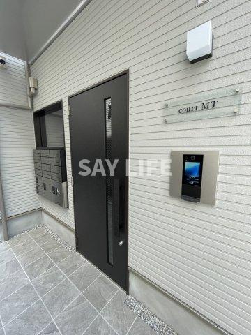 court MTのエントランス