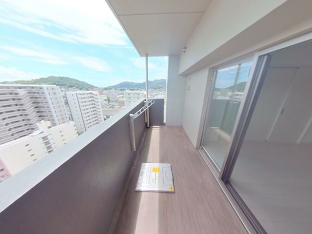 Ｐｒｅｌｕｄｅ新町のバルコニー