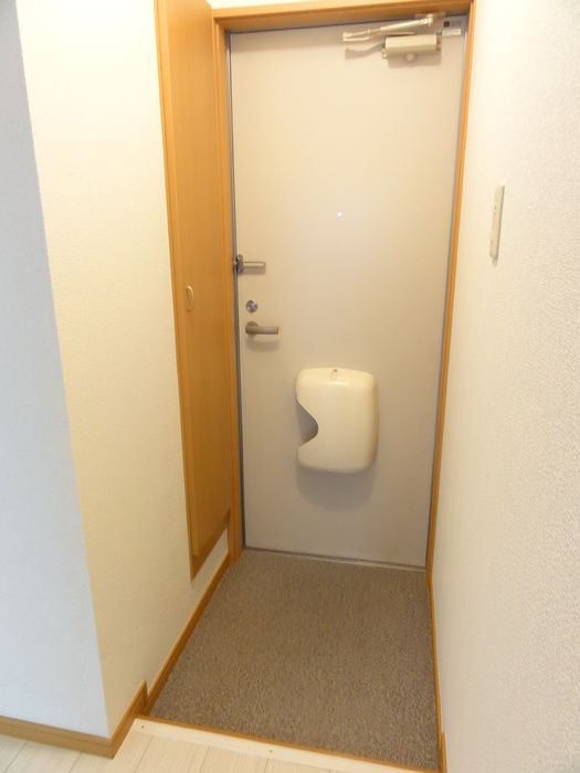 ユートピアもずの玄関