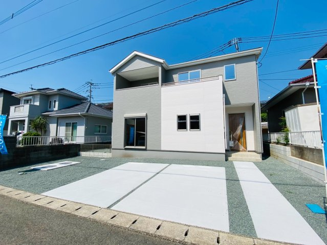 よかタウン／菊池郡大津町大字引水9期／１号棟の前面道路含む現地写真