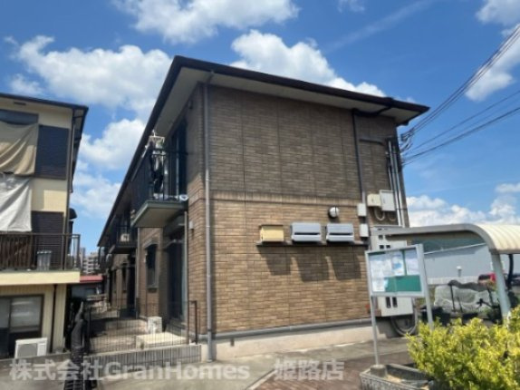 メゾン西中島の外観