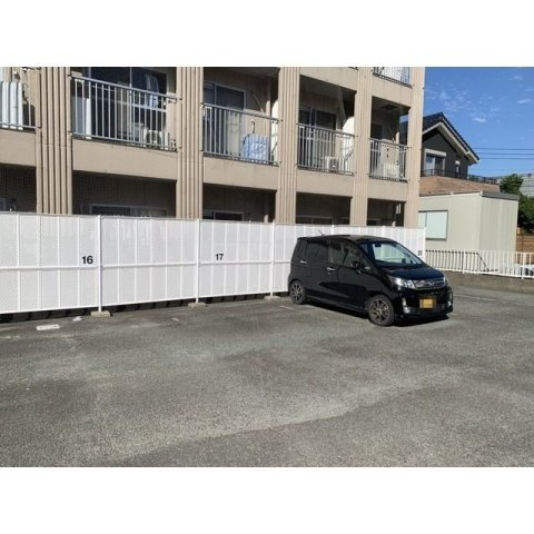 ベルハウス　B棟の駐車場