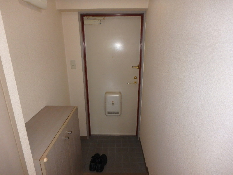 S0181R　ピニエール下田の玄関