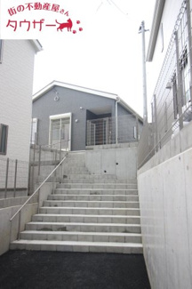 【外観】 | 桜小学校・郡山第三中学校区　GRADLE GAEDEN 郡山市菜根　第８　全７棟　２号棟 | 南側から見た現状写真です♪　日当たり良好の物件です♪