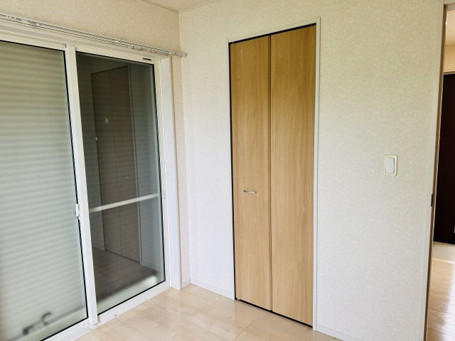 八王子市　泉町　中古戸建ての収納|～収納力の高いクローゼット完備～
