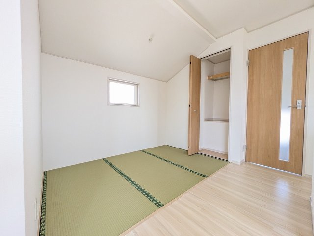 八王子市　泉町　中古戸建ての内装|～3.0帖相当の畳コーナー～