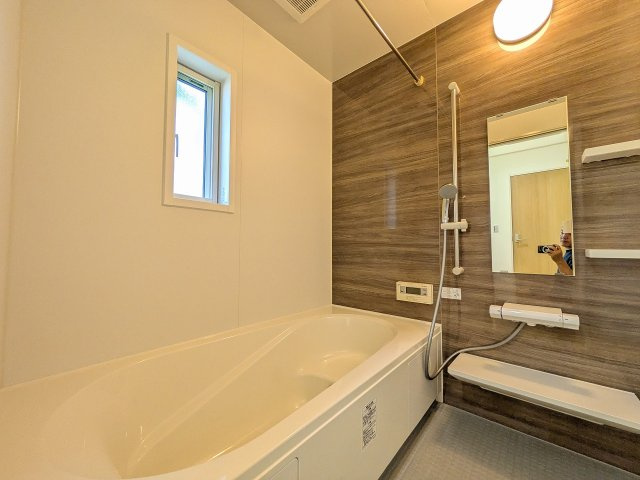八王子市　泉町　中古戸建ての浴室|～のびのびとくつろげるバスルーム　1日の締めくくりに癒しのバスタイムを～
