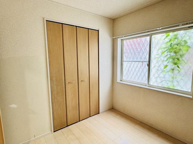 八王子市　泉町　中古戸建ての収納|～収納力の高いクローゼット完備～