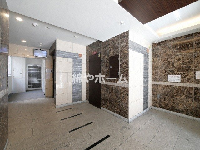 フォーチュン心斎橋イーストのロビー|建物の内部です