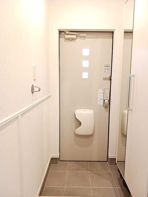 ルミナス八街の玄関