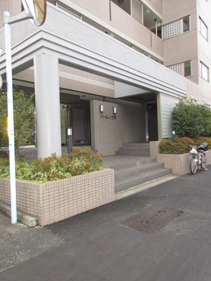 【エントランス】 | ルーセント方南