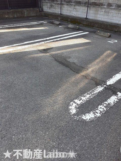 ベーネの駐車場