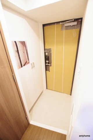 エスリード大阪CENTRAL AVENUE　仲介手数料無料の玄関