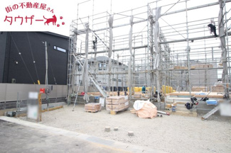 【駐車場】 | 開成小学校・郡山第一中学校区　GRADLE GAEDEN 郡山市大槻町　第３８　全９棟　２号棟 | 駐車スペース３～４台可能です！　外水道もついていますので洗車に便利です♪