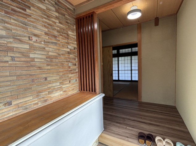 寺田貸家の玄関|明るい玄関です