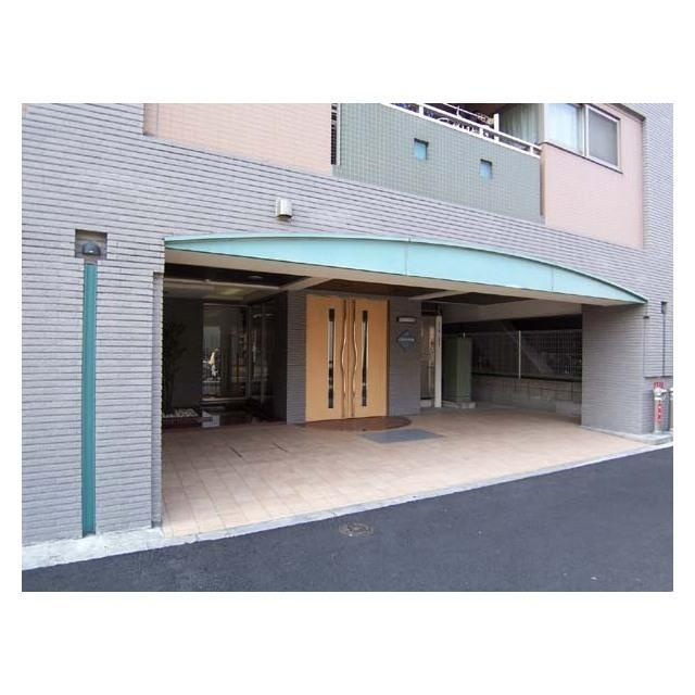 グリーンパークミノワのエントランス