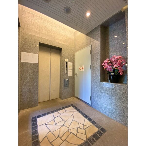 【ロビー】 | ロイヤルピジョン岩塚