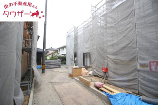 【外観】 | 開成小学校・郡山第一中学校区　GRADLE GAEDEN 郡山市大槻町　第３８　全９棟　７号棟 | 駐車スペース３～４台可能です！　外水道もついていますので洗車に便利です♪