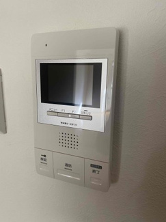 【セキュリティ】 | 第三ドムール長居 | 安心なモニター付きインターホンです。