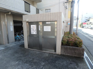 【その他共用部分】 | 第三ドムール長居 | 24時間利用可能な敷地内ゴミ置き場です。