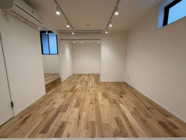 Recorrido Nakanoshinbashiの居間・リビング