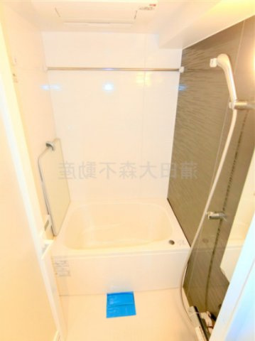 ブランシエスタ糀谷の浴室|追焚+浴室乾燥機付きのバスルーム　お風呂