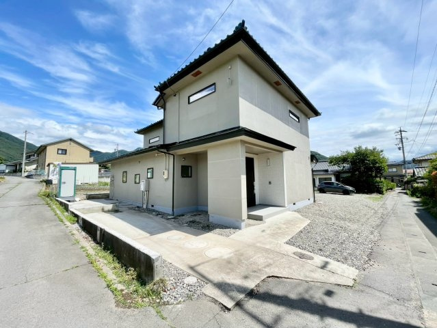 埴科郡坂城町大字中之条の前面道路含む現地写真