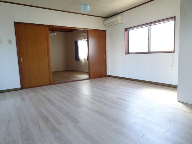 ガレージハウス神戸町の内装