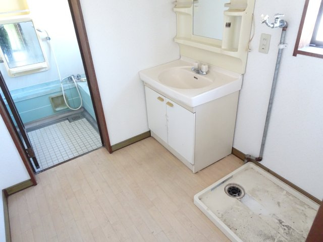 ガレージハウス神戸町の洗面所