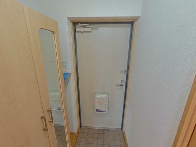 プロムロードの玄関