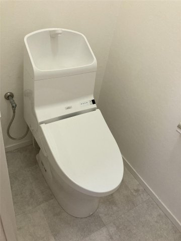 白山堂ビルのトイレ