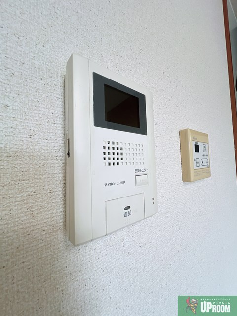 エントピアB棟の玄関