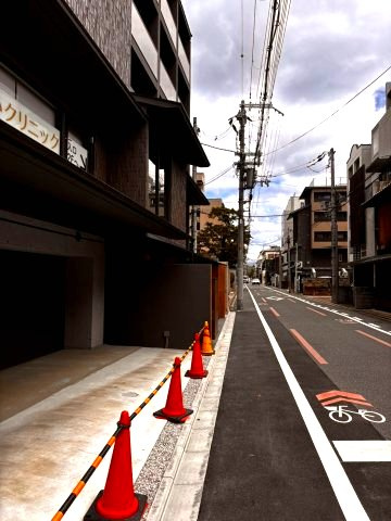 バインオークラビの周辺