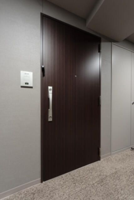 パークアクシス成増二丁目の玄関