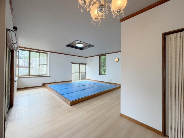 呉市焼山此原町の一戸建ての内装