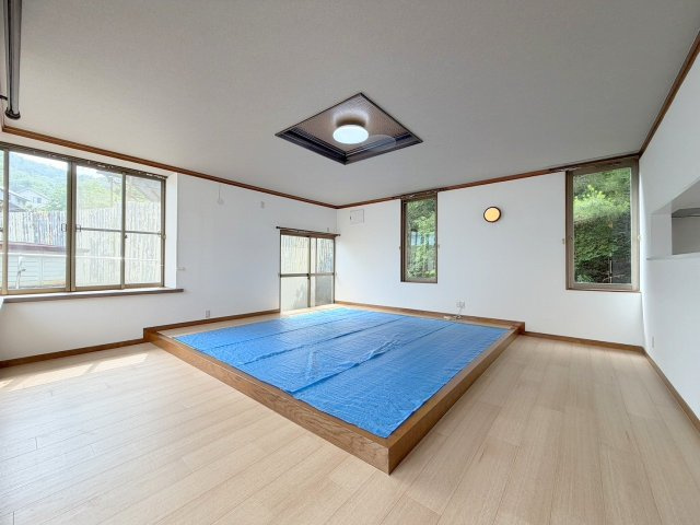 呉市焼山此原町の一戸建ての内装