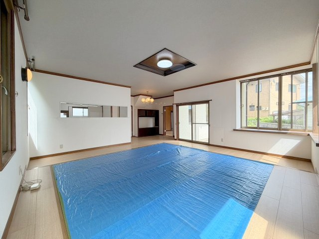 呉市焼山此原町の一戸建ての居間・リビング