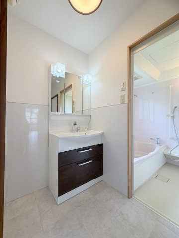 呉市焼山此原町の一戸建ての洗面所